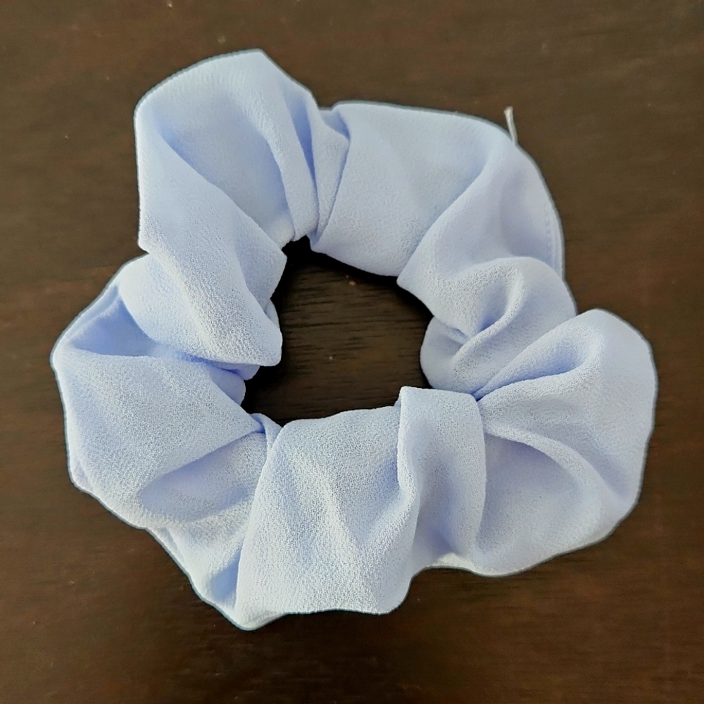Light blue scrunchy.